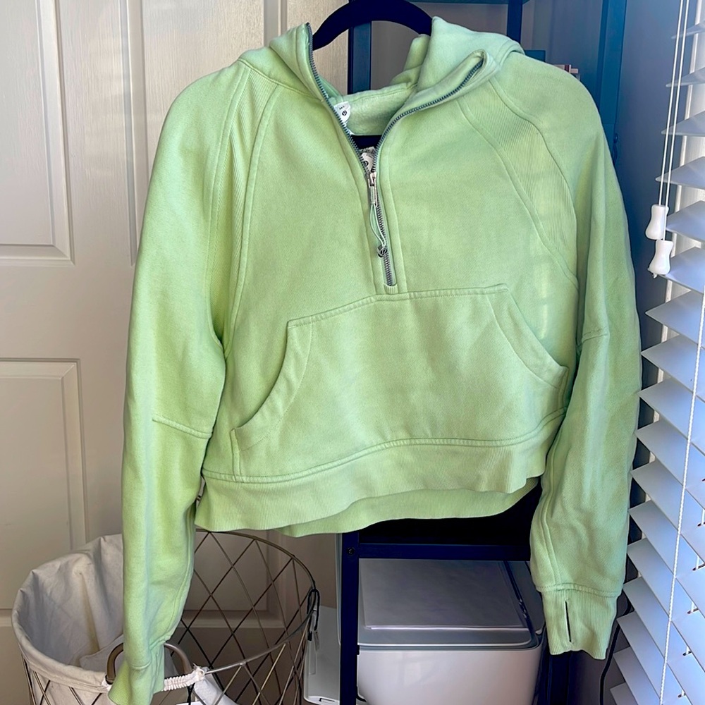 Lululemon Scuba Neck Quarterzip Size M/L